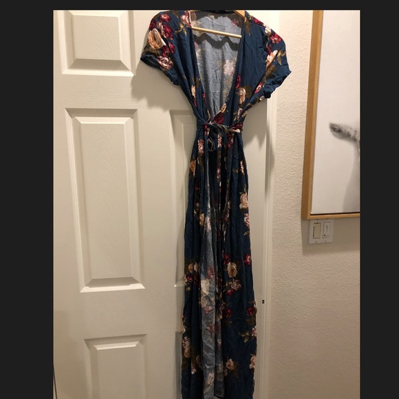 Maxi floral wrap dress🌸 - Picture 3 of 5